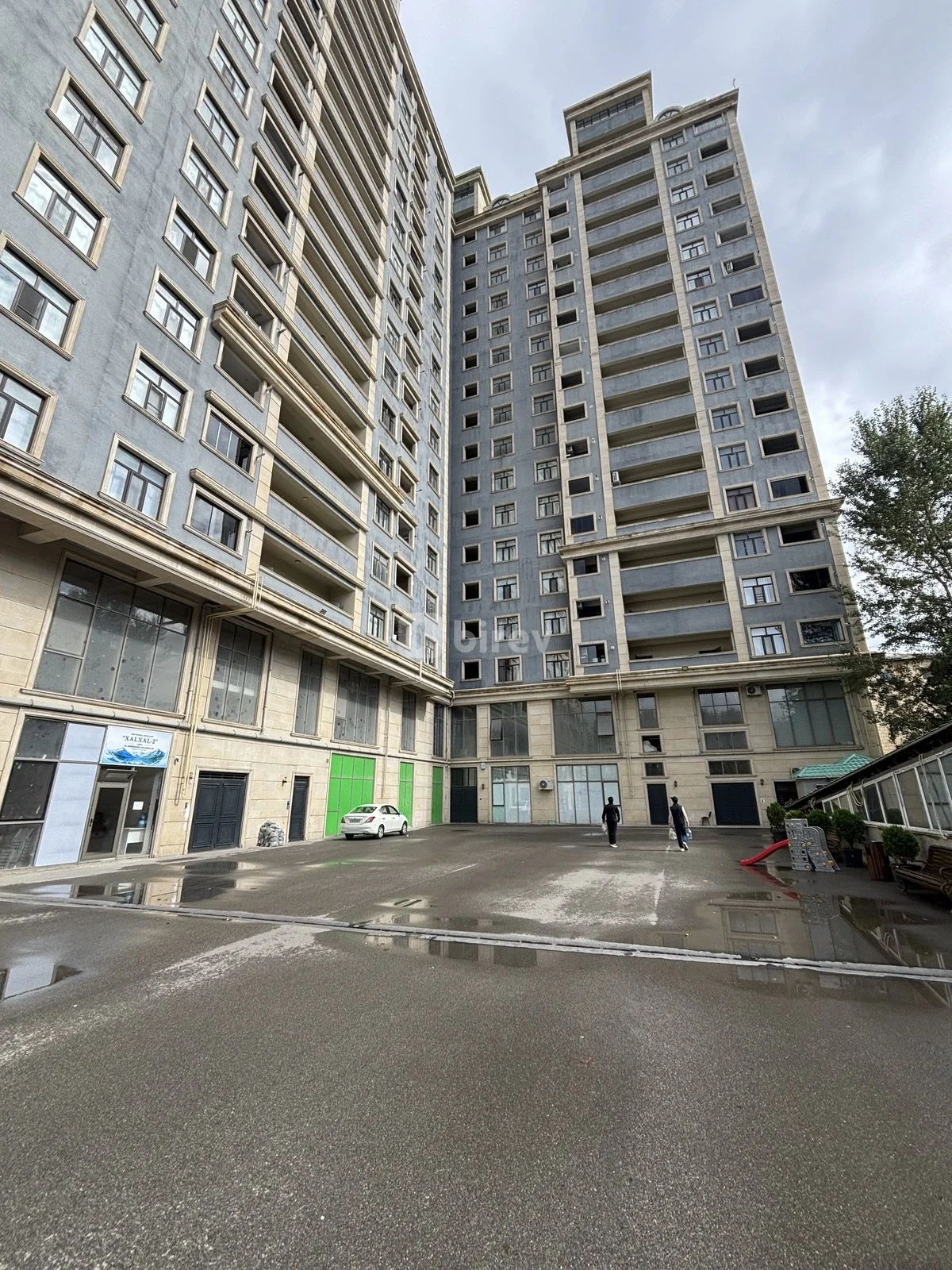 4 otaqlı mənzil, 8-ci mikrorayon, Səttar Bəhlulzadə, Binəqədi rayonu — şəkil 2