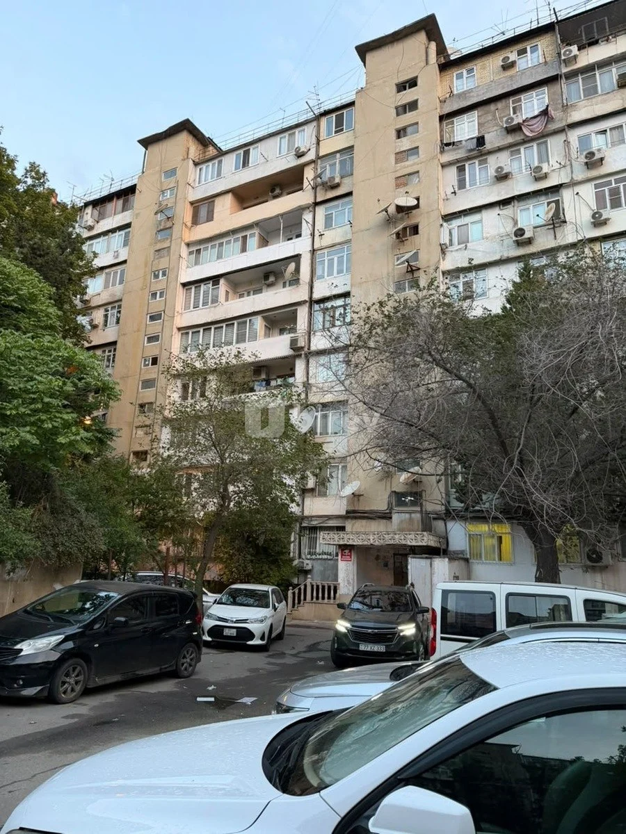 4 otaqlı mənzil, 8-ci mikrorayon, Əcəmi Naxçivani küç., 1., Binəqədi rayonu — şəkil 1