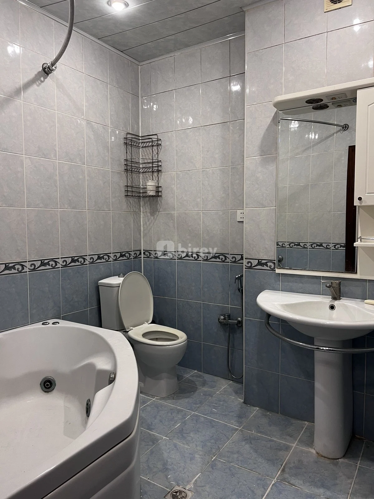 3 otaqlı mənzil, Badamdar q., Badamdar yolu., ev 7., Səbail rayonu — şəkil 16