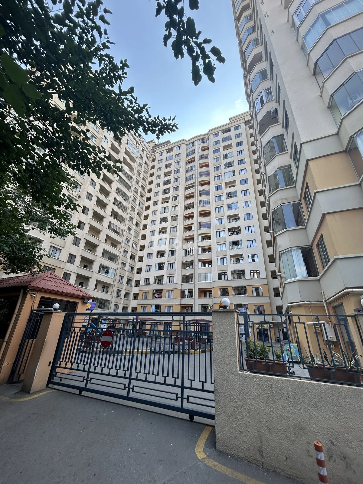 4 otaqlı mənzil, 7-ci mikrorayon, Süleyman Sani Axundov küç 1, Binəqədi rayonu — şəkil 1