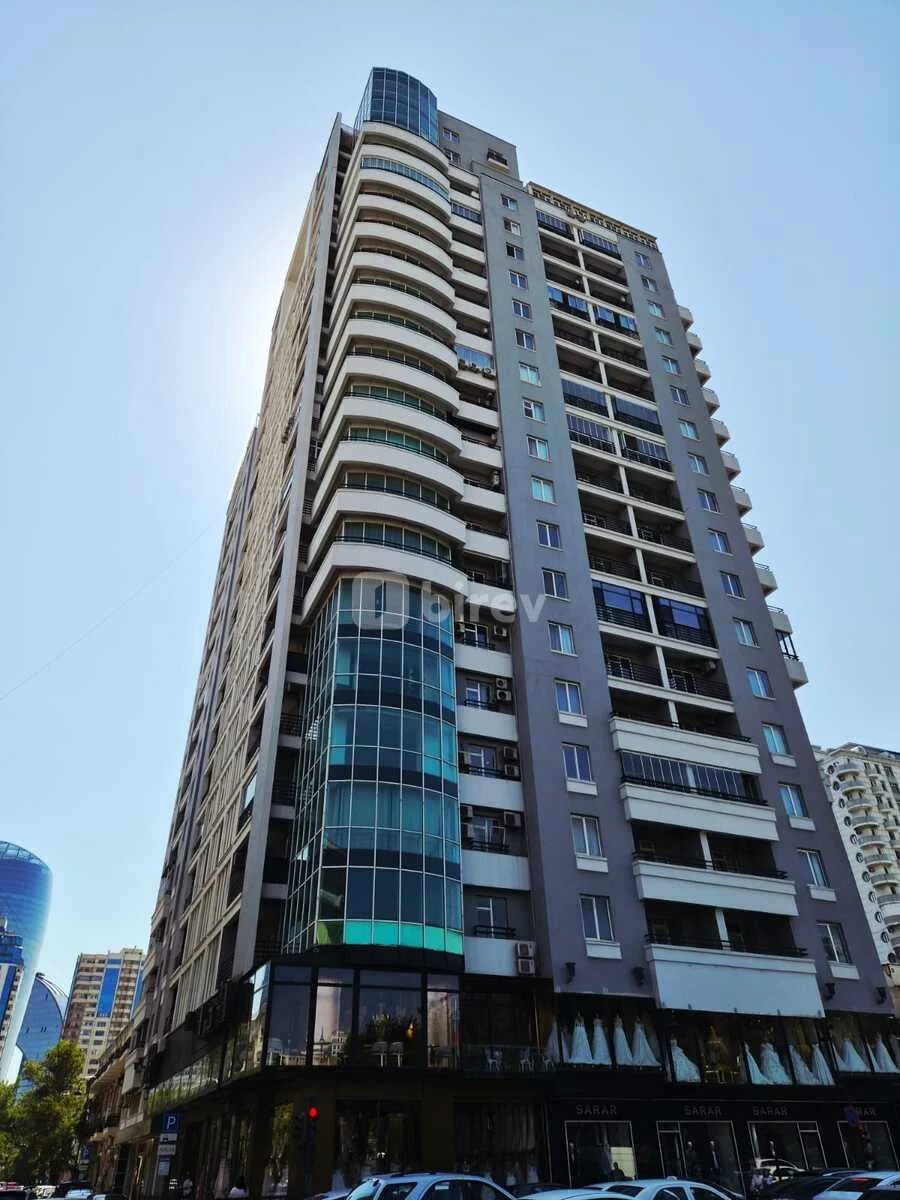 4-комнатная квартира, Насиминский район, 28 may küç, Баку — фото 1