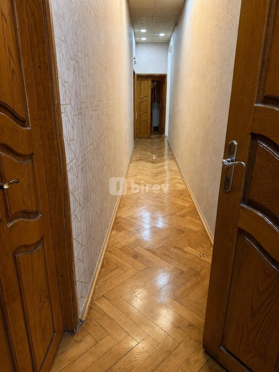 3-комнатная квартира, Сабаильский район, İstiqlaliyyat küç. 27, Баку — фото 4