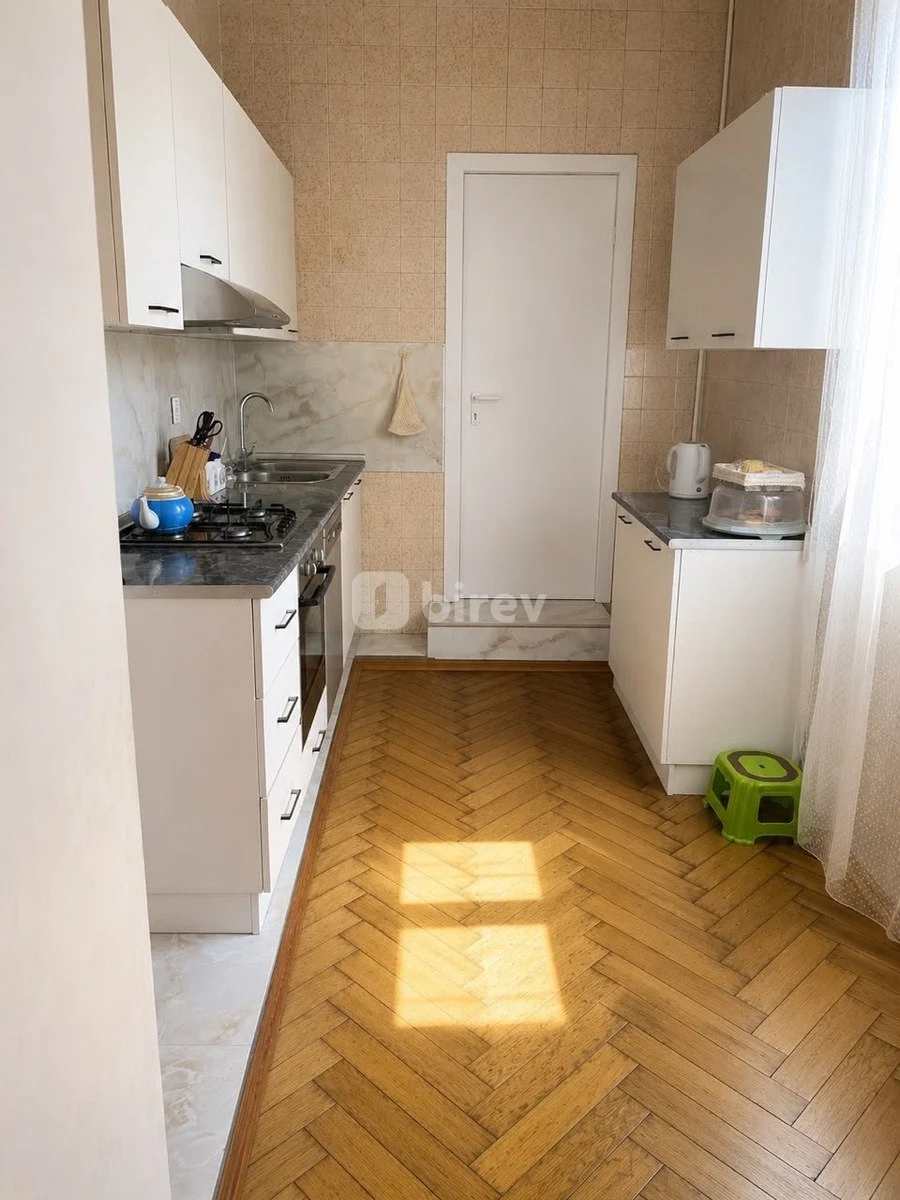 3-комнатная квартира, Сабаильский район, İstiqlaliyyat küç. 27, Баку — фото 6