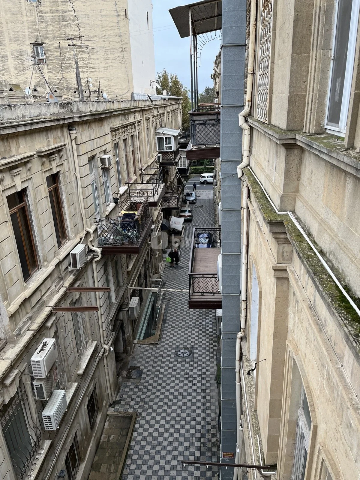 3-комнатная квартира, Сабаильский район, İstiqlaliyyat küç. 27, Баку — фото 8