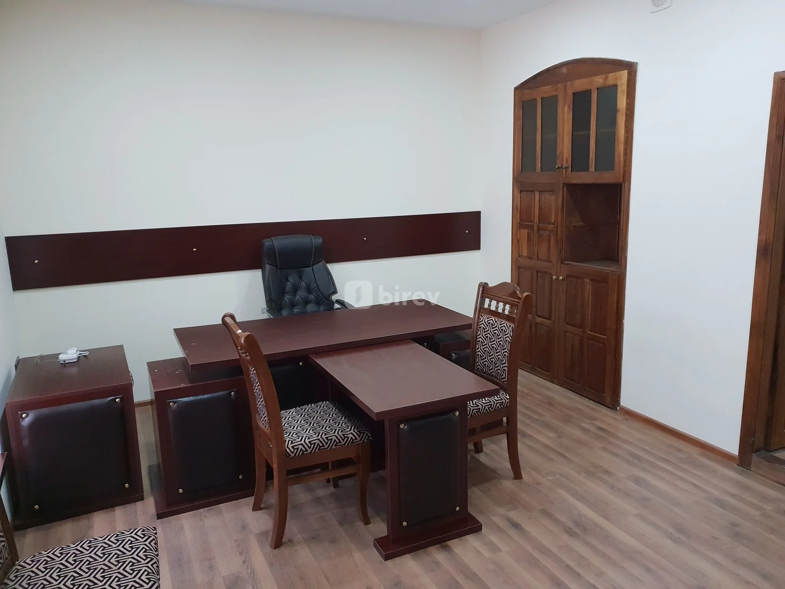 Ofis, Nəsimi rayonu, Mirzə İbrahimov küçəsi 42, Bakı şəhəri — şəkil 1