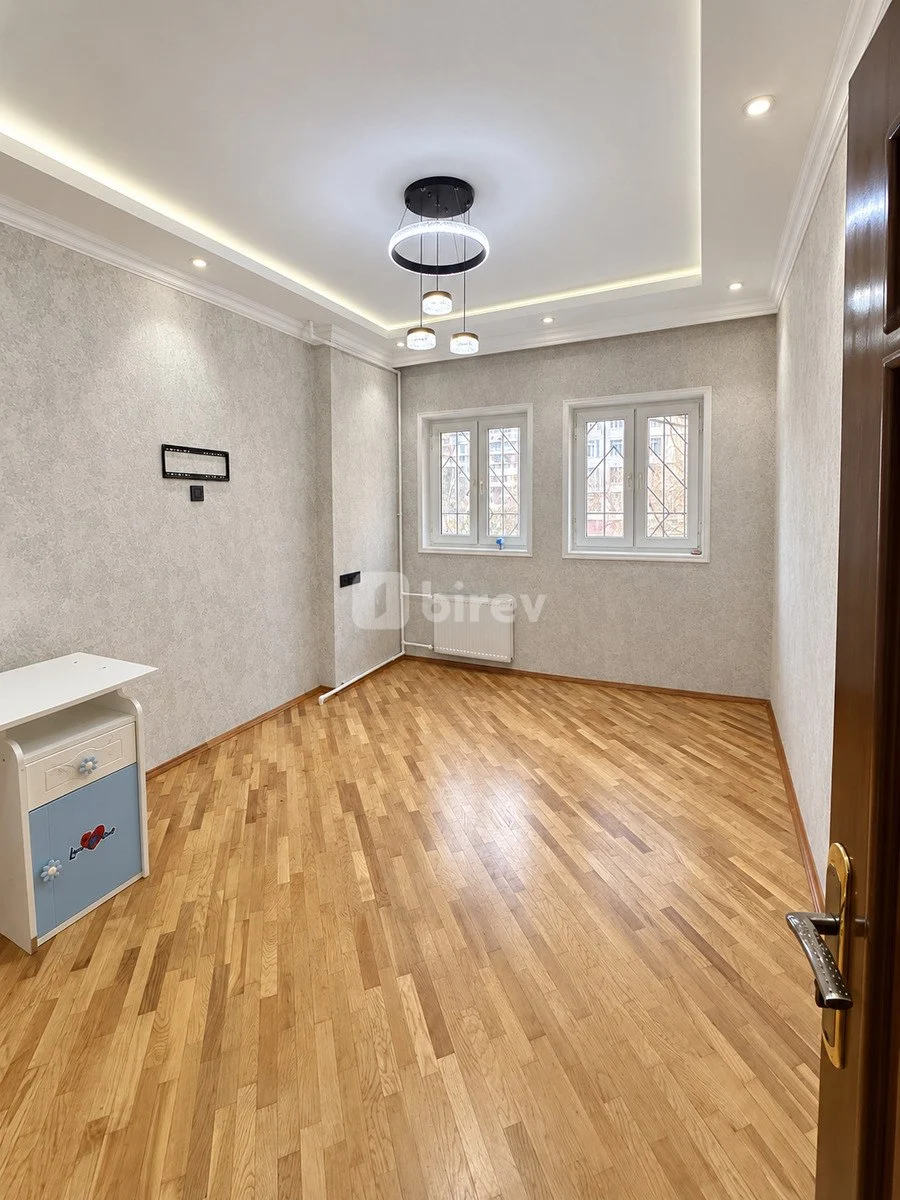 5-комнатная квартира, пос. 8-й километр, Bəhruz Nuriyev küçəsi, ev 32, Низаминский район — фото 4