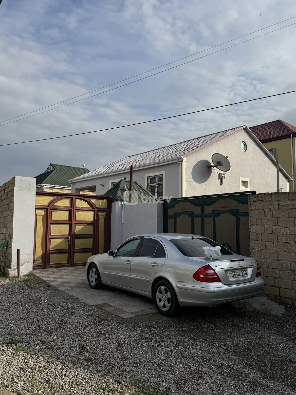 3 otaqlı həyət evi, Saray q., Saray qəs., Abşeron rayonu — şəkil 1