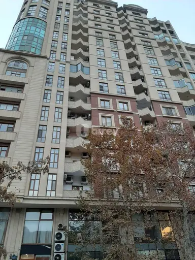 4 otaqlı mənzil, Nəsimi rayonu, 28 May m.