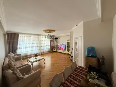 4 otaqlı mənzil, Yasamal rayonu, İnşaatçılar m.