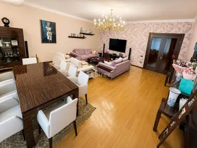 4 otaqlı mənzil, Nəsimi rayonu, 28 May m.