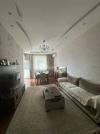 3 otaqlı mənzil, 8-ci mikrorayon