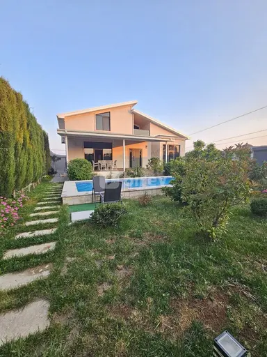 7 otaqlı həyət evi, Şüvəlan q.