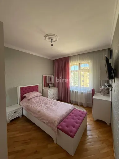 4 otaqlı mənzil, Bakıxanov q.