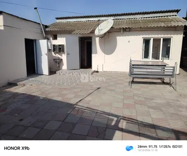 3 otaqlı həyət evi, Ağ şəhər q.