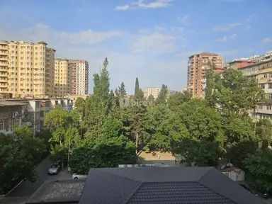 3-комнатная квартира, Насиминский район, м. Гянджлик