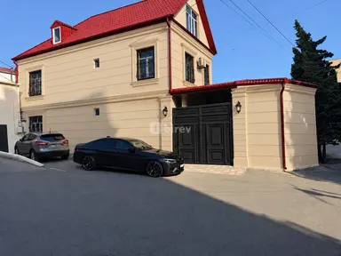 8-комнатный дом, пос. Бакиханов