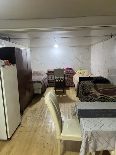 Сосед по комнате — Ağgül