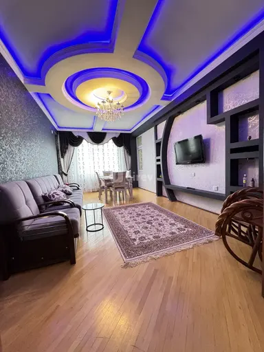 3 otaqlı mənzil, 8-ci mikrorayon