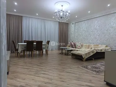 4 otaqlı mənzil, Yasamal q.