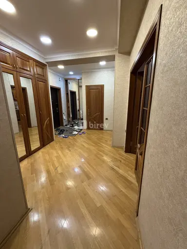 4 otaqlı mənzil, Nəsimi rayonu, 28 May m.