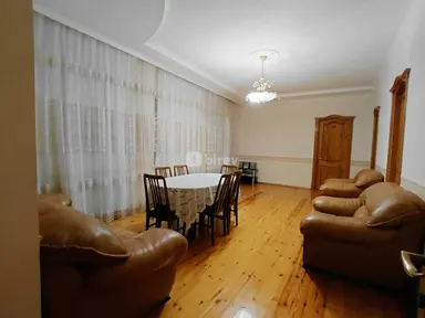 9 otaqlı həyət evi, Quba rayonu, Quba r.