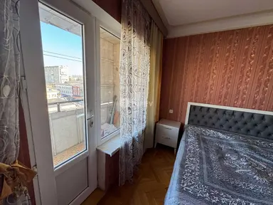 3 otaqlı mənzil, 8-ci kilometr q.