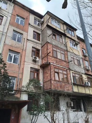 3 otaqlı mənzil, 6-cı mikrorayon