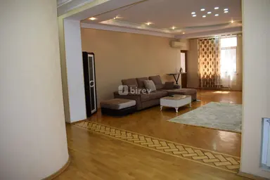 3 otaqlı mənzil, Nəsimi rayonu, 28 May m.