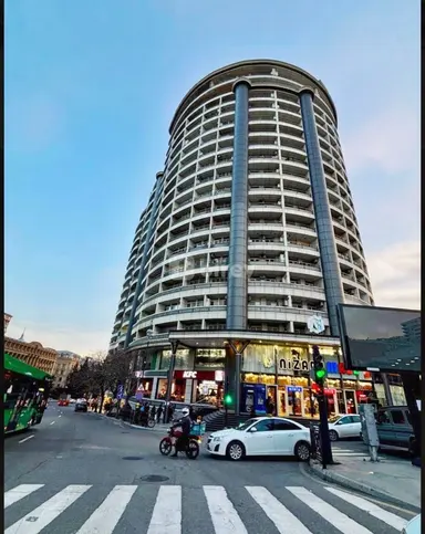 4 otaqlı mənzil, Yasamal q.