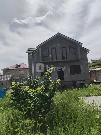 6 otaqlı həyət evi, Hil