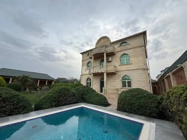 6 otaqlı həyət evi, Corat