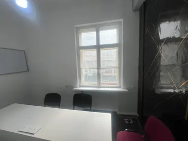 Ofis, Yasamal rayonu, Elmlər Akademiyası m.