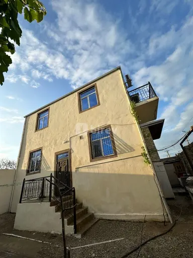 5 otaqlı həyət evi, Corat
