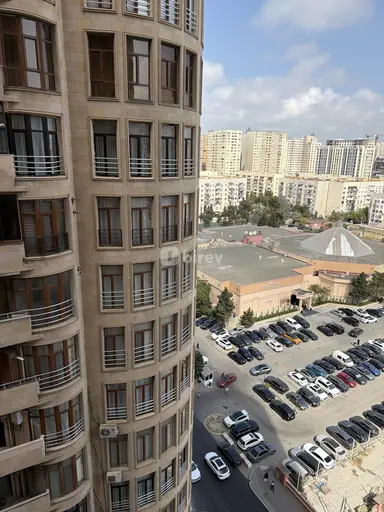 3 otaqlı mənzil, Ağ şəhər q.