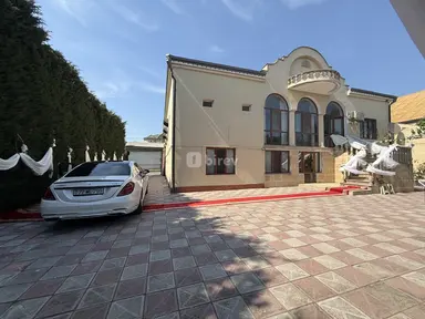 10 otaqlı həyət evi, Bülbülə q.