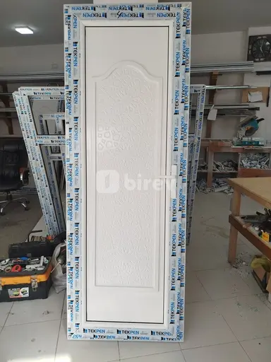 Qapı və pəncərə ustası — iş nümunəsi 3