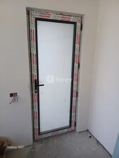 Qapı və pəncərə ustası — iş nümunəsi 12