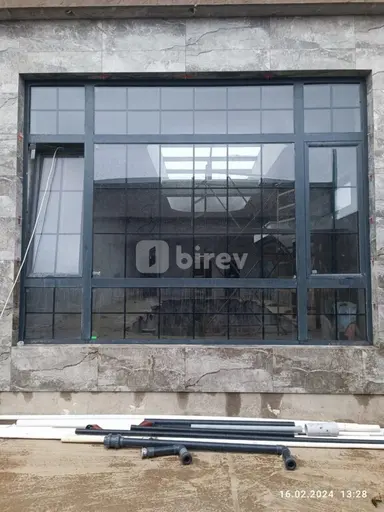 Qapı və pəncərə ustası — iş nümunəsi 1